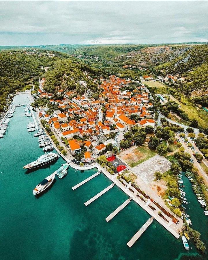 Titius Apartment Skradin Exterior foto